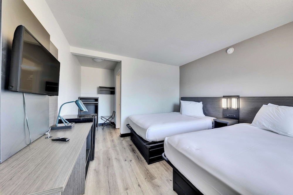 Motel6 Austin, TX - Airport - South 26/58