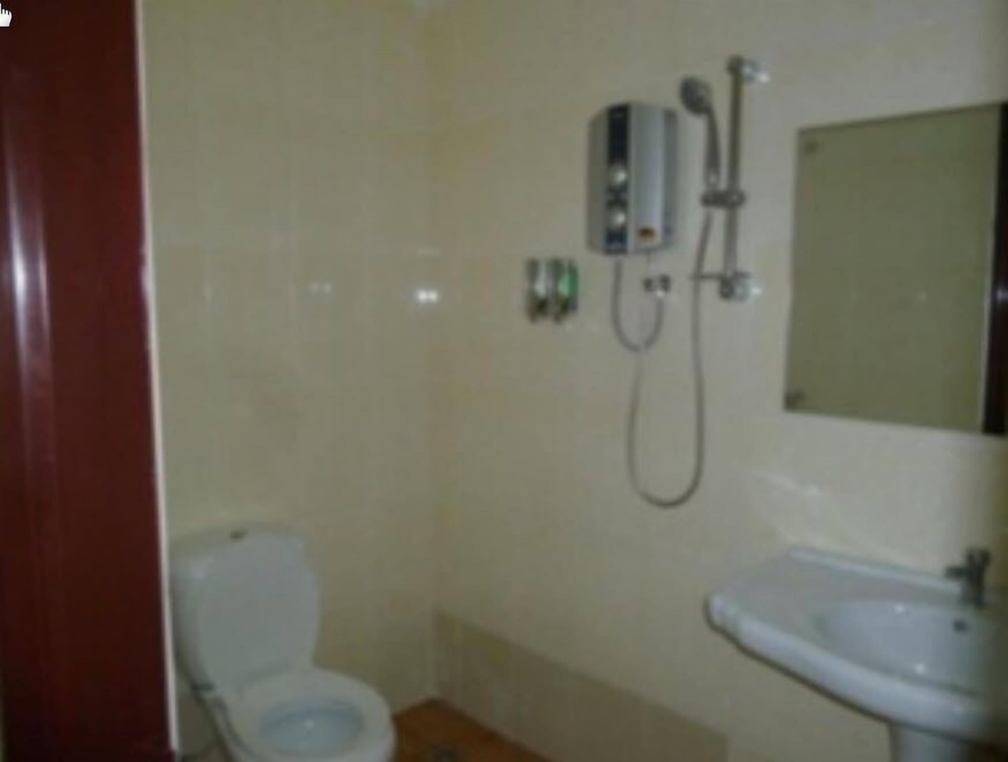 Deluxe, Queen Bed, ADITYA HOTEL 4/4