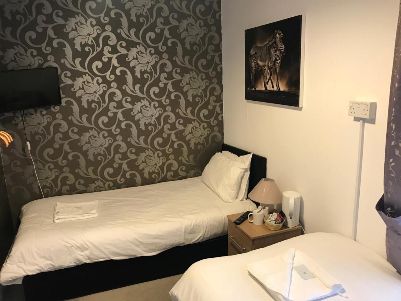 Economy, Twin Beds