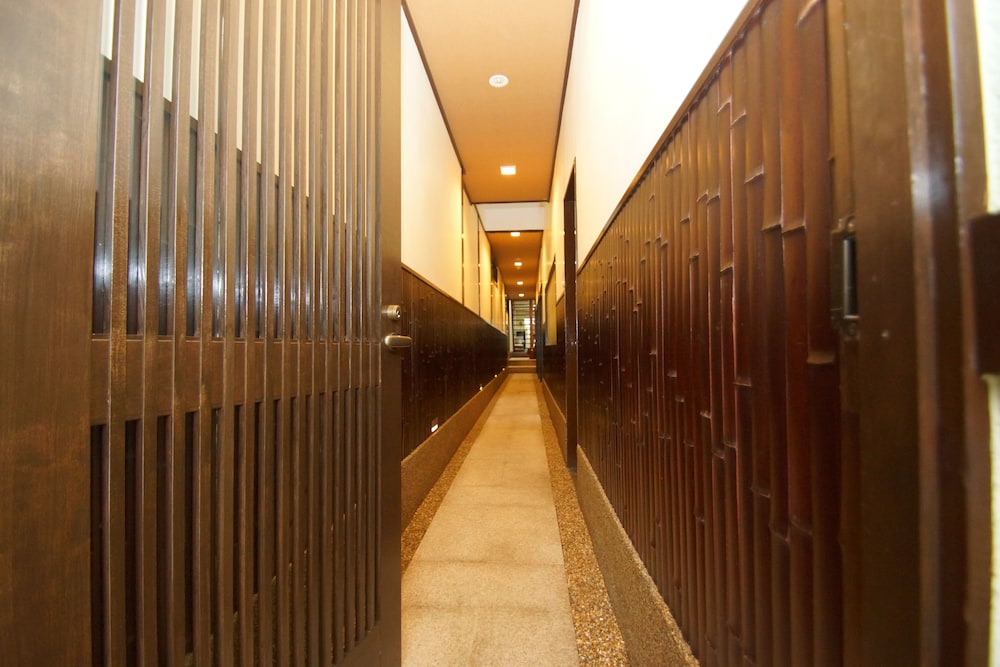 Guest House Na-No-Hana - Hostel Caters To Women 8/15