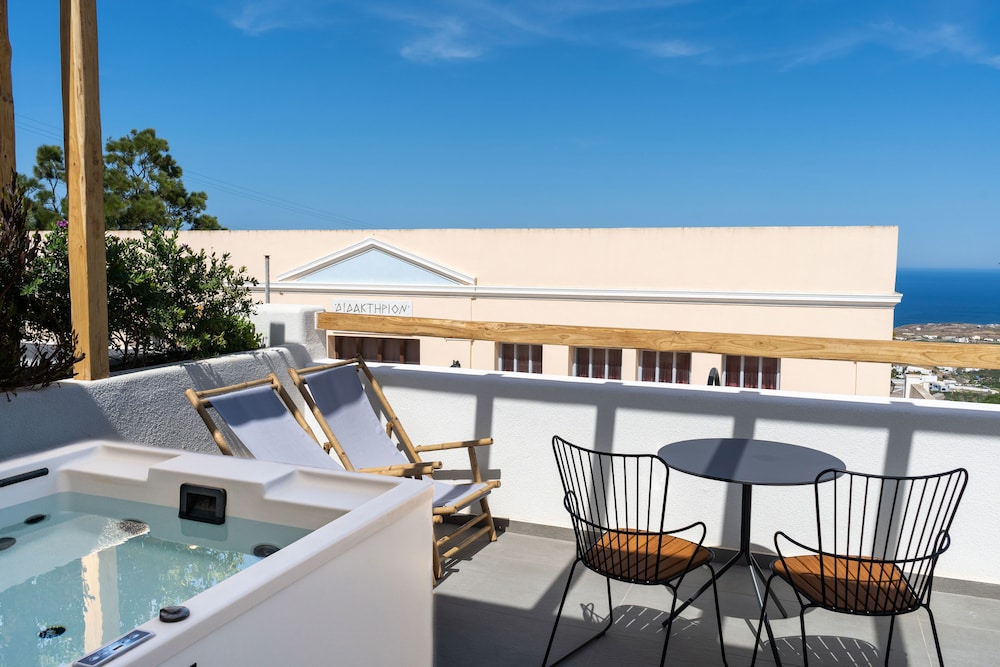 Lemon Suites Santorini 42/50