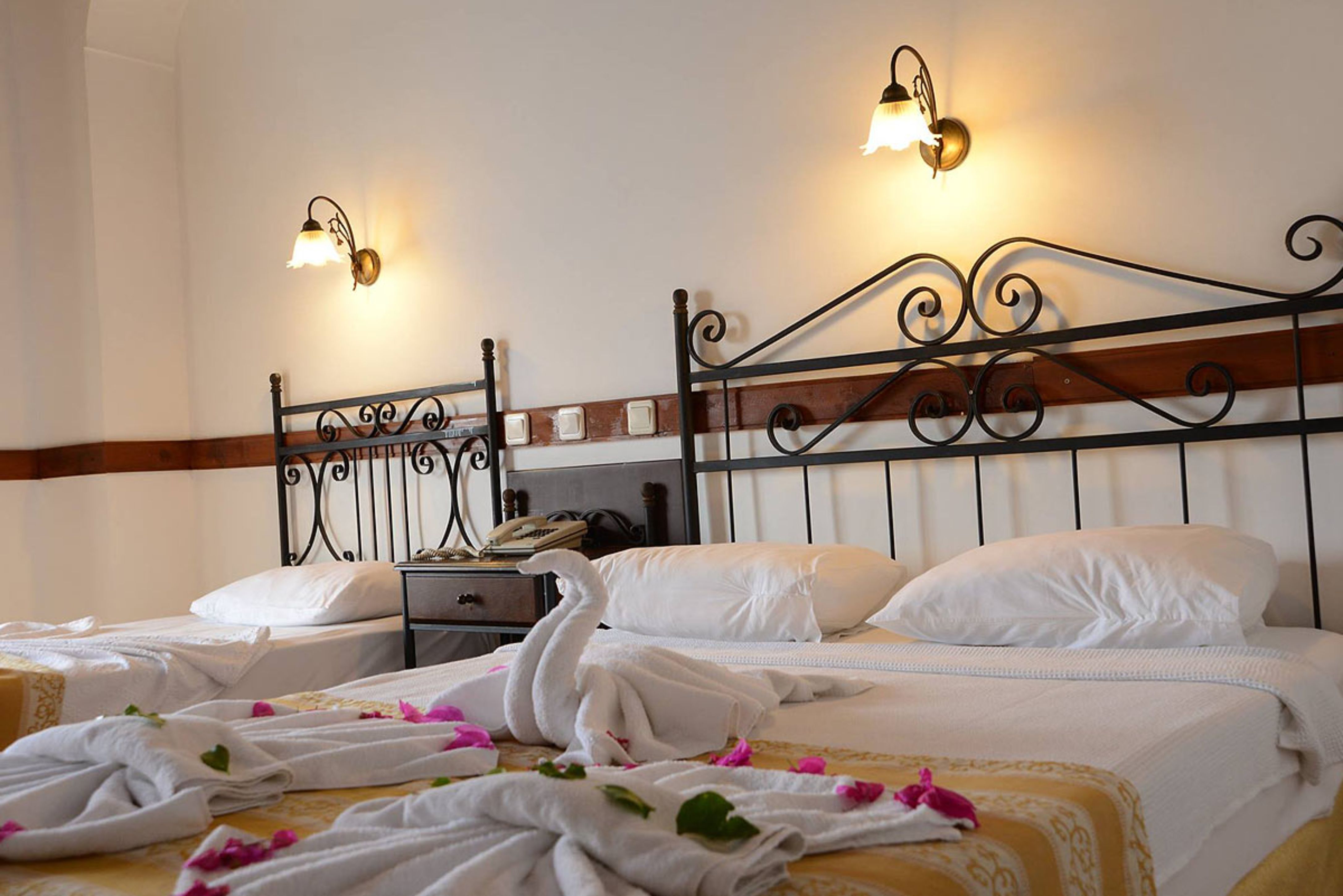 Sevki Bey Hotel 12/50
