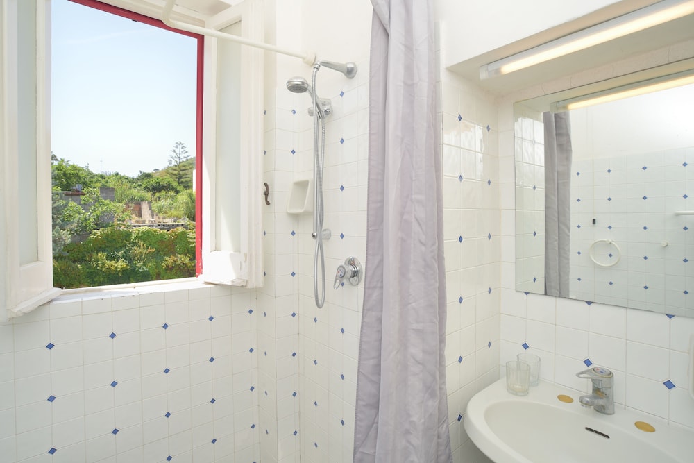 HOTEL VILLA TINA 56/56