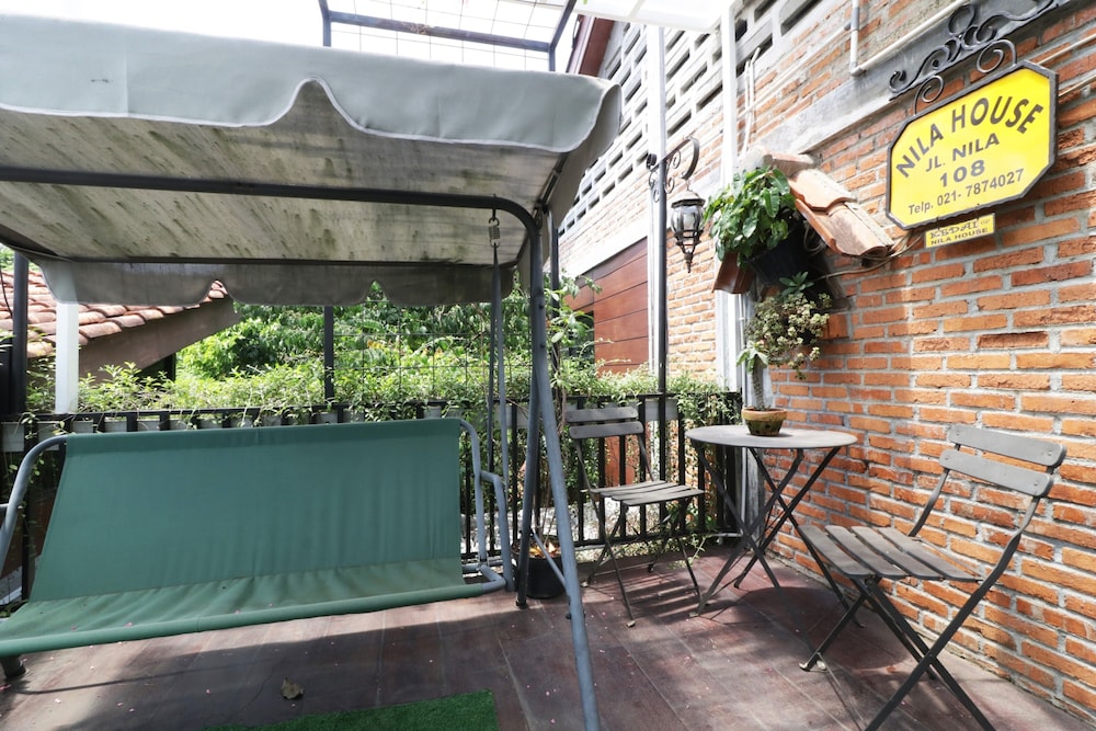 NILA HOUSE, Sharia Family Home Stay by ZUZU 10/73