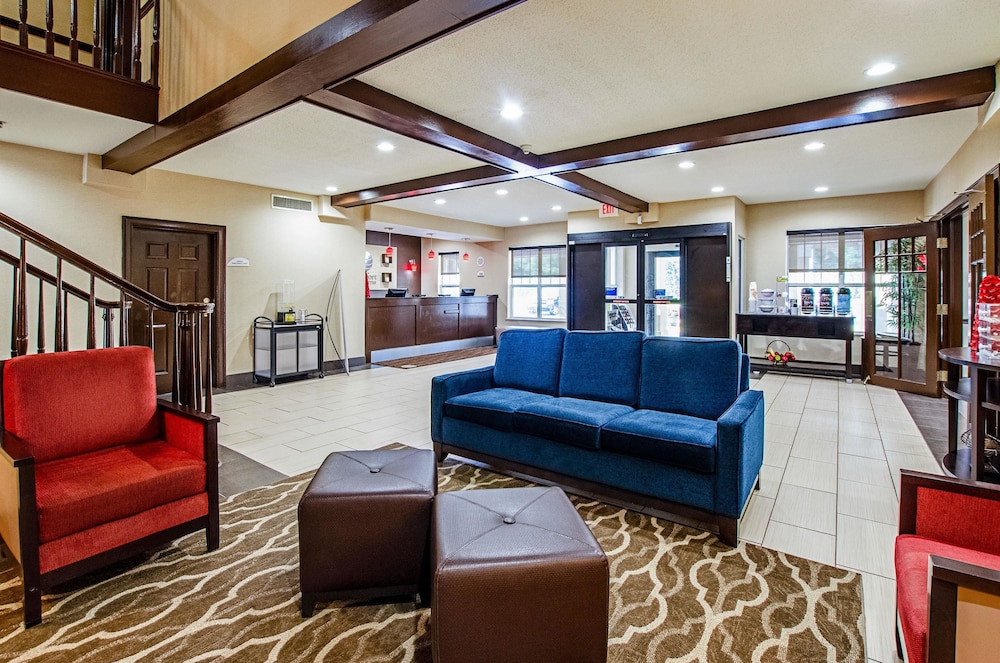 Comfort Inn Suites Santee 28/39