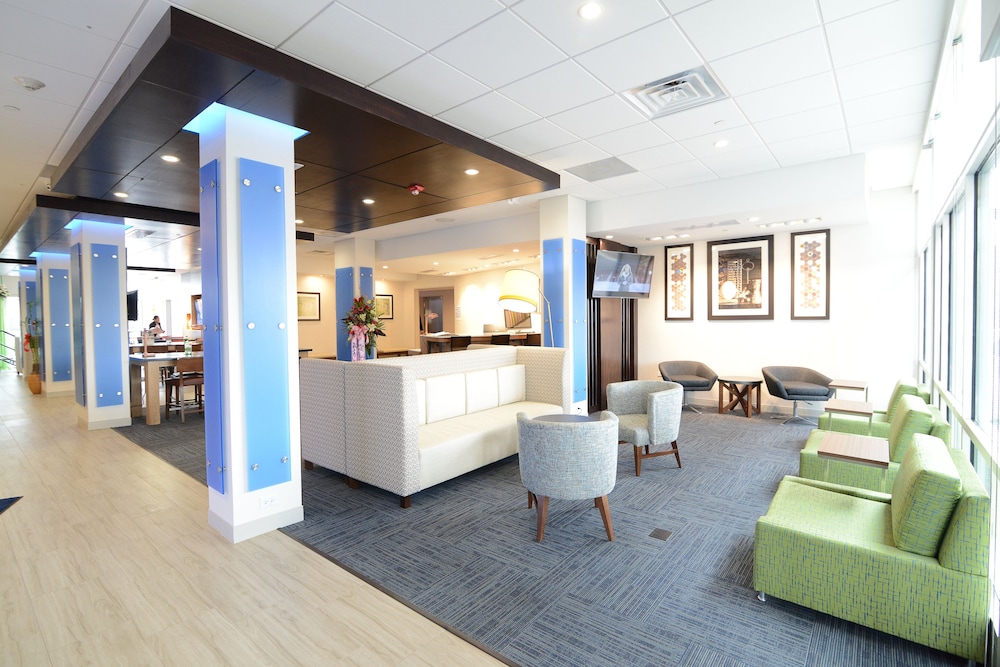 Holiday Inn Express And Suites Chicago North Shore Niles 6/57