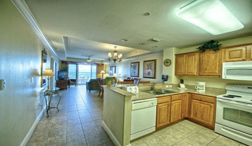 Blue Heron Beach Resort 9/70