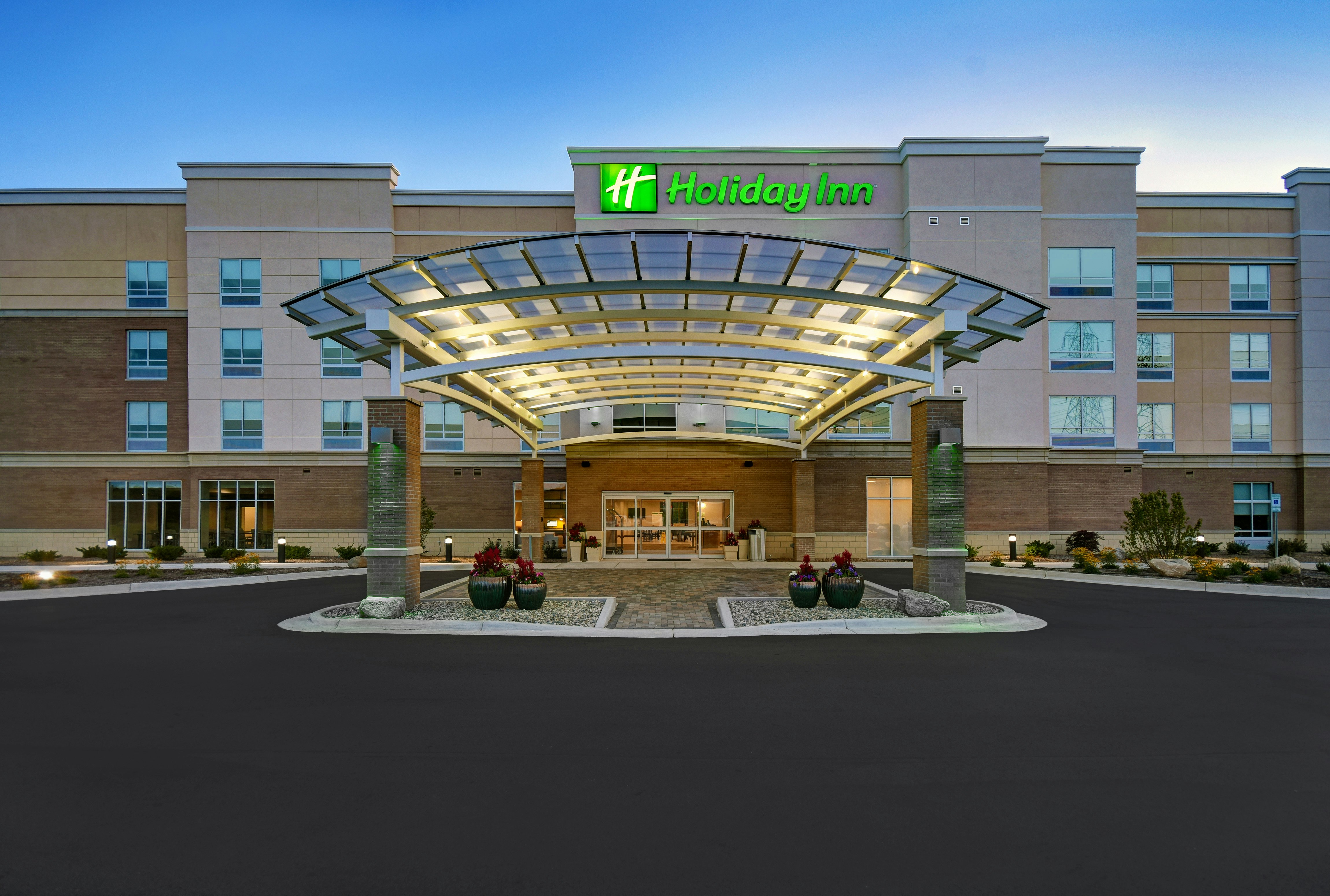 Holiday Inn Grand Rapids North 2/71