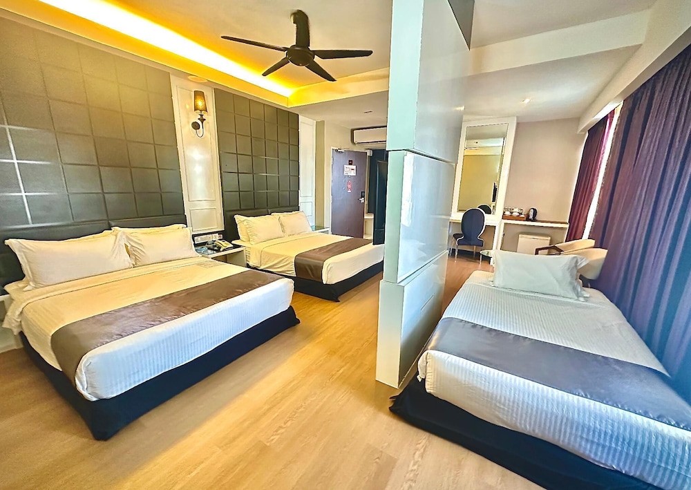 FAMILY SUITE, EXECUTIVE