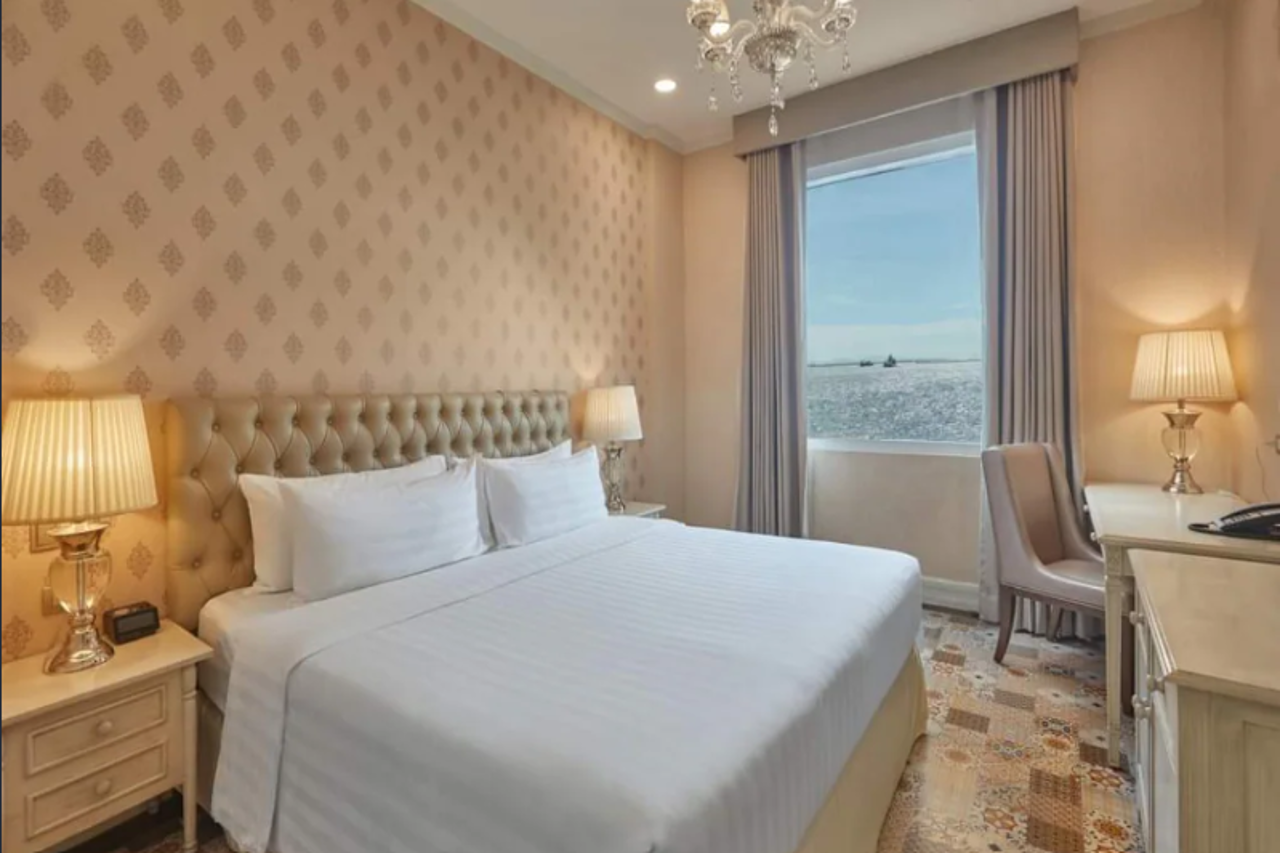 Rizal Park Hotel 19/65