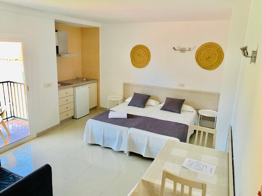 Hotel Lliteras 30/104