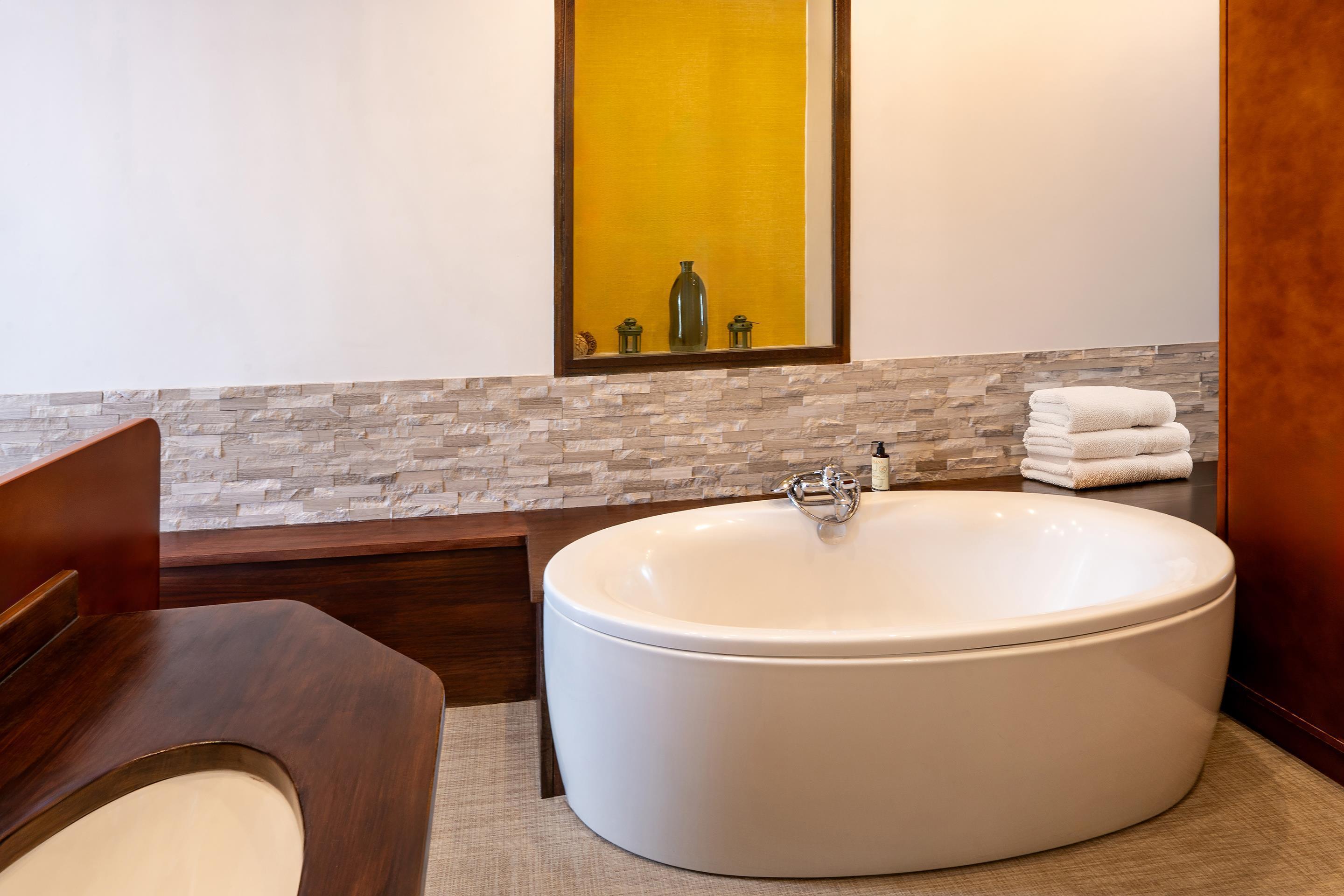 جناح جونيور بسرير كوين، Best Western Plus La Rade 4/6
