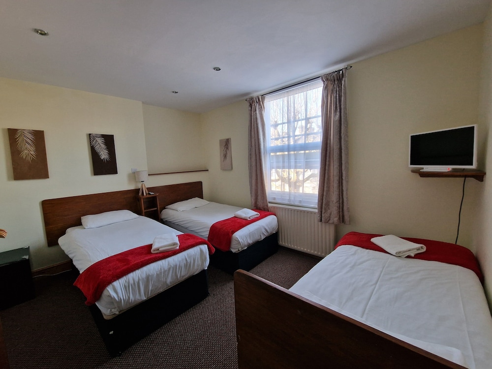 Hotel 65 32/62