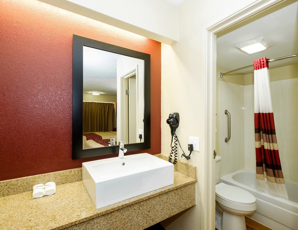 Red Roof Inn Columbus West - Hilliard 8/25