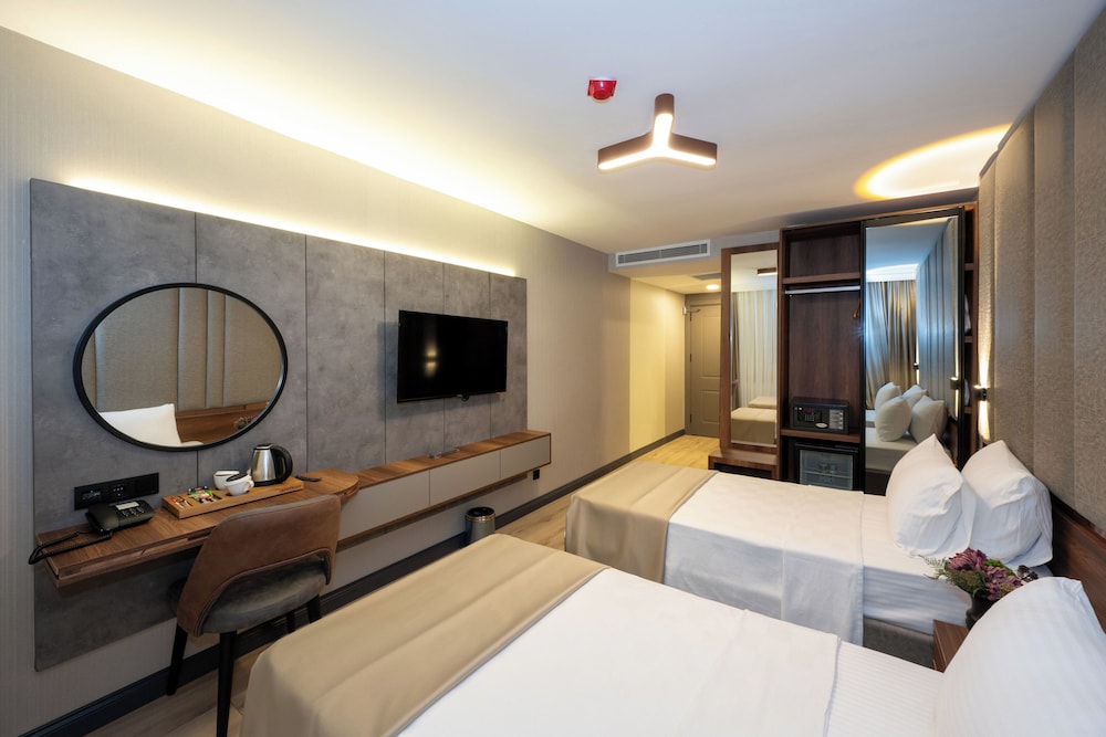 Vess Hotel 5/20