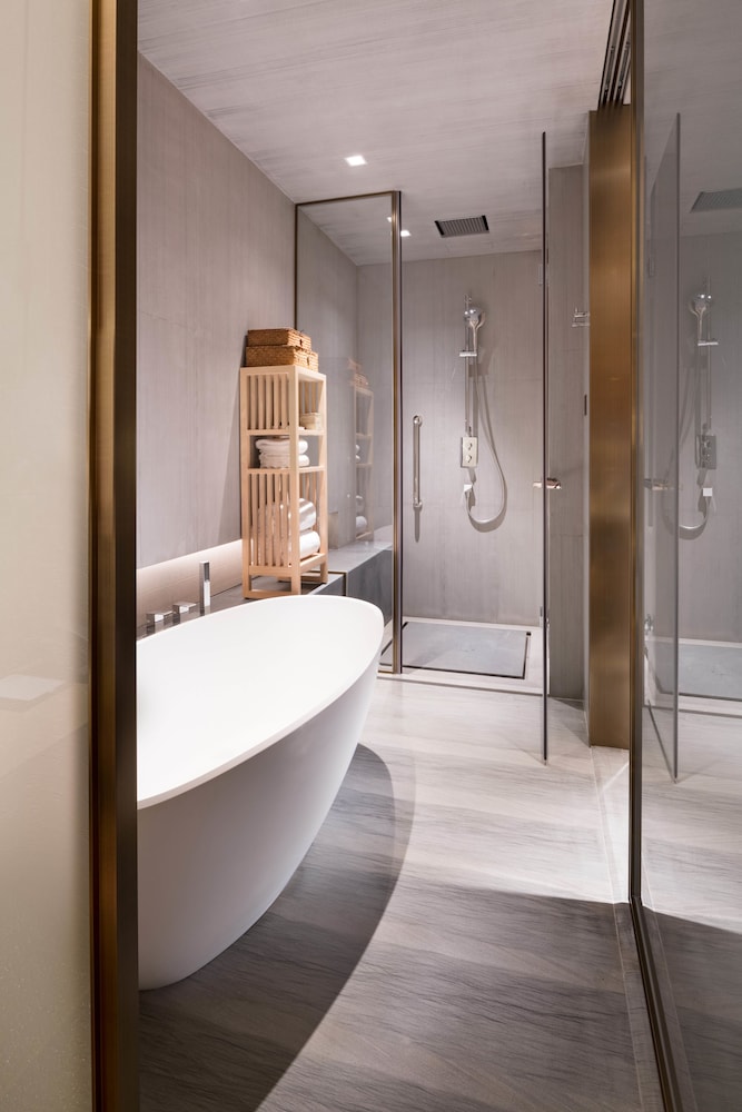 Joyze Hotel Xiamen Curio Collection By Hilton 15/38