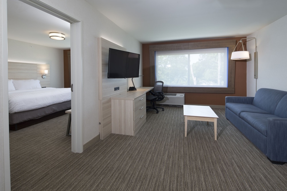 Holiday Inn Express Suites La Porte 15/44