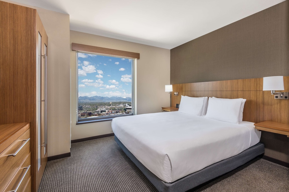 ROOM, KING BED, MOUNTAIN VIEW, SOFA