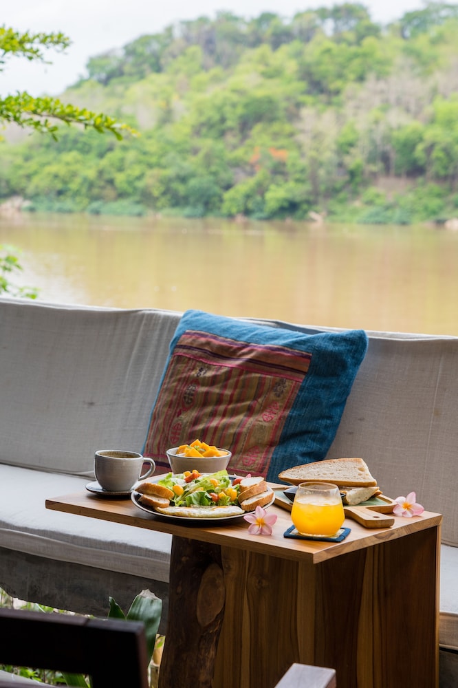 Ock Pop Tok Mekong Villa 41/50