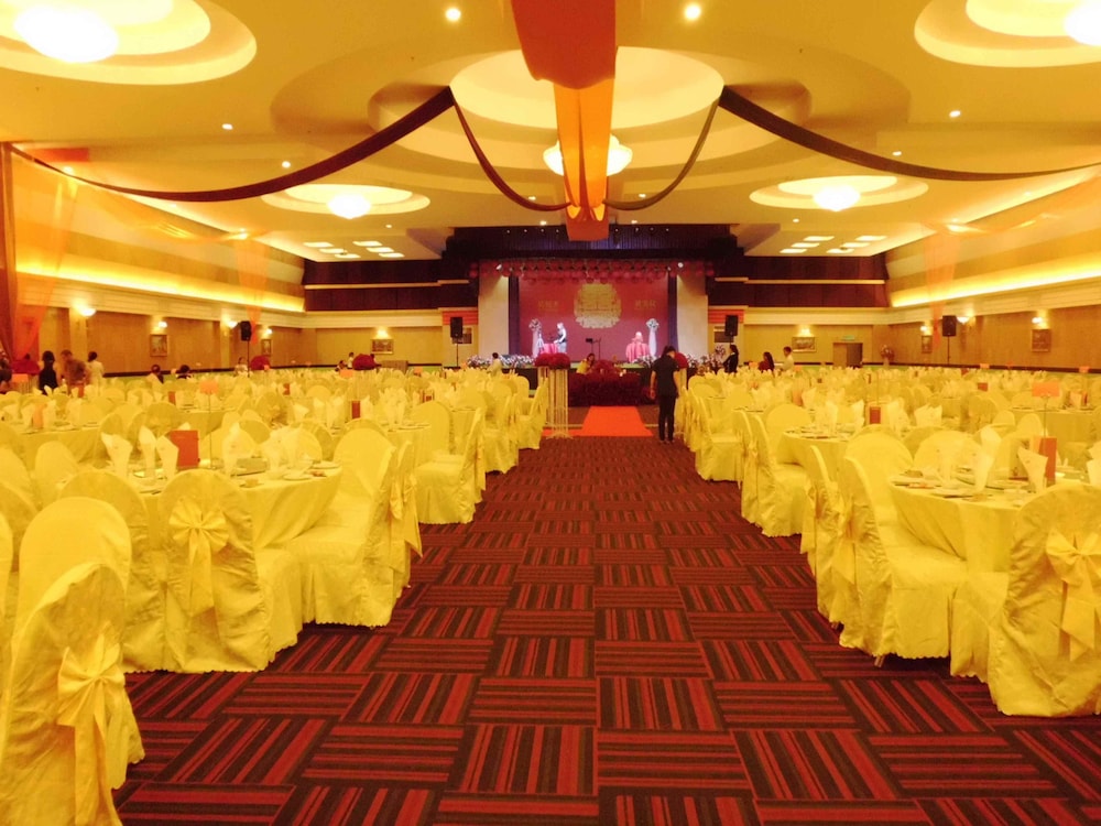 Ritz Garden Hotel Manjung 12/62