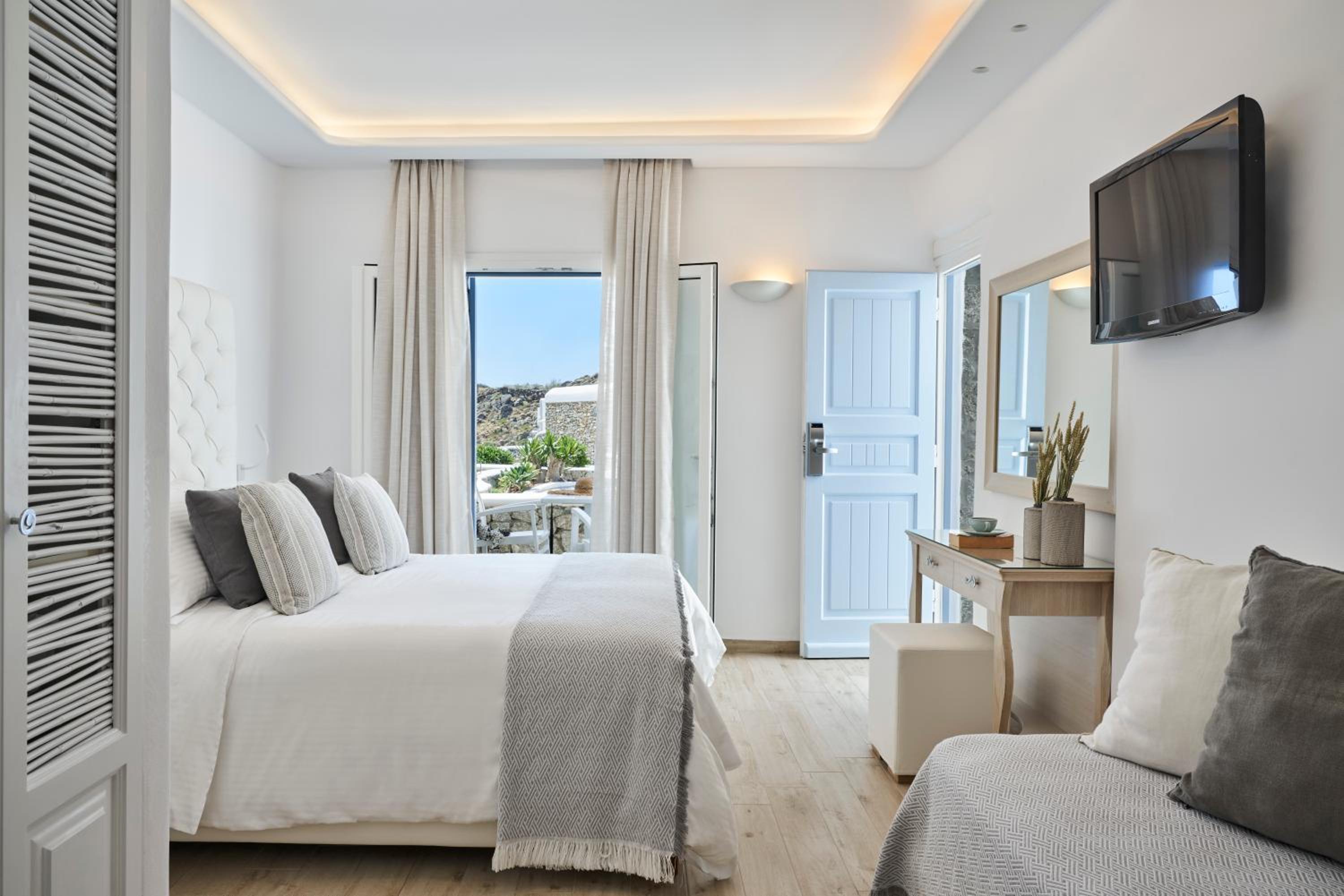 Room, Triple
