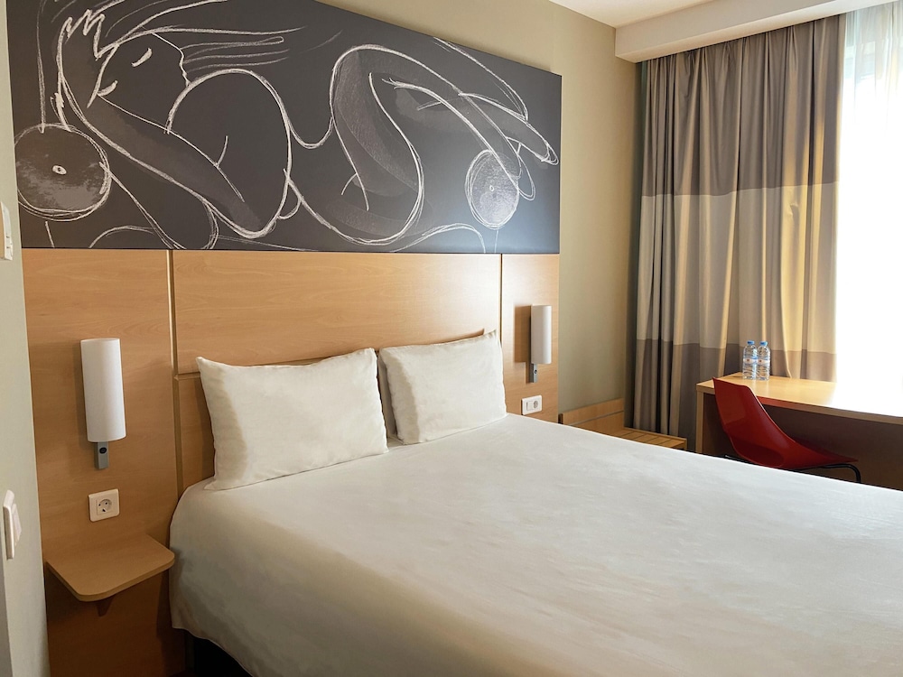 Ibis Yerevan Center 24/67