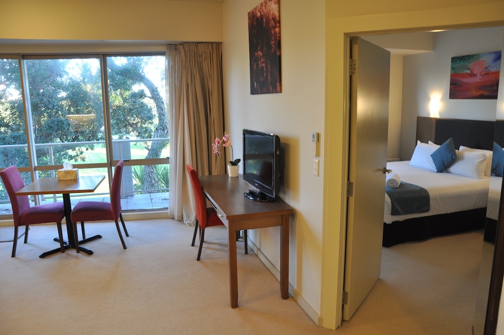 Ocean Breeze Hotel Takapuna 25/41