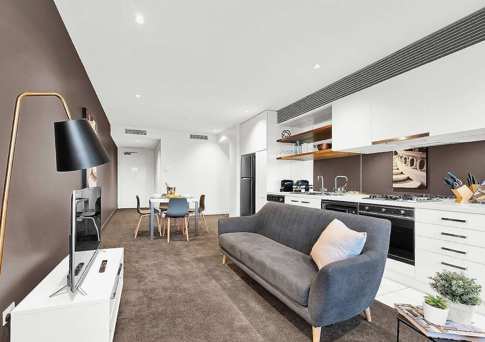 Freshwater Apartments - Corporate Keys 54/71