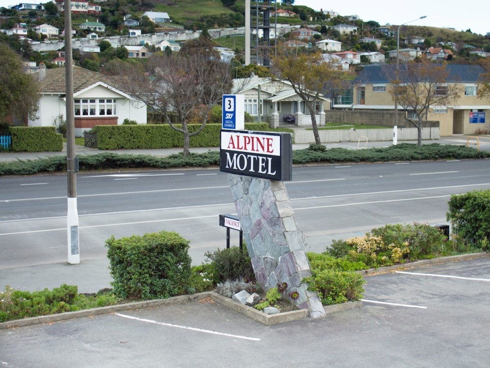 Alpine Motel 63/71