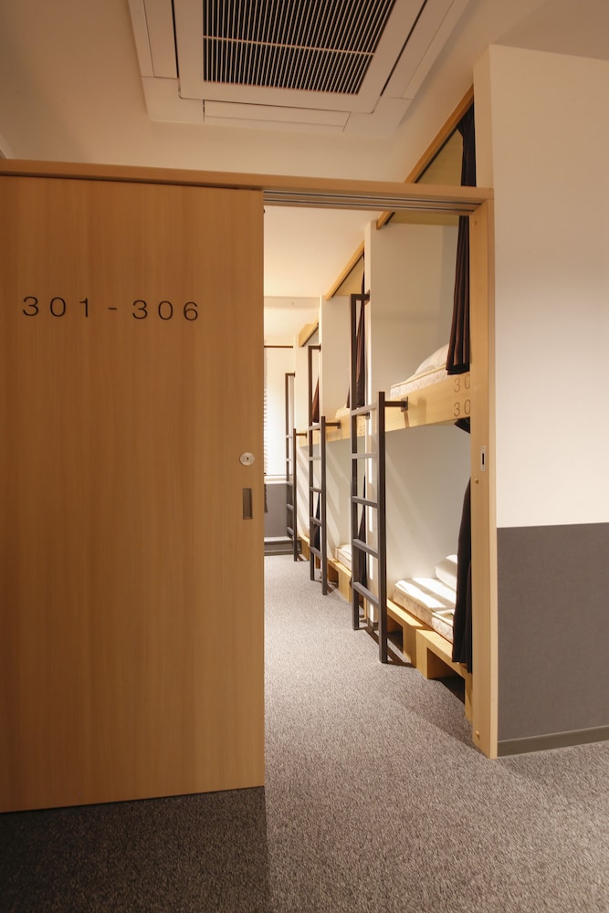 White Hostel Shinsaibashi 50/50