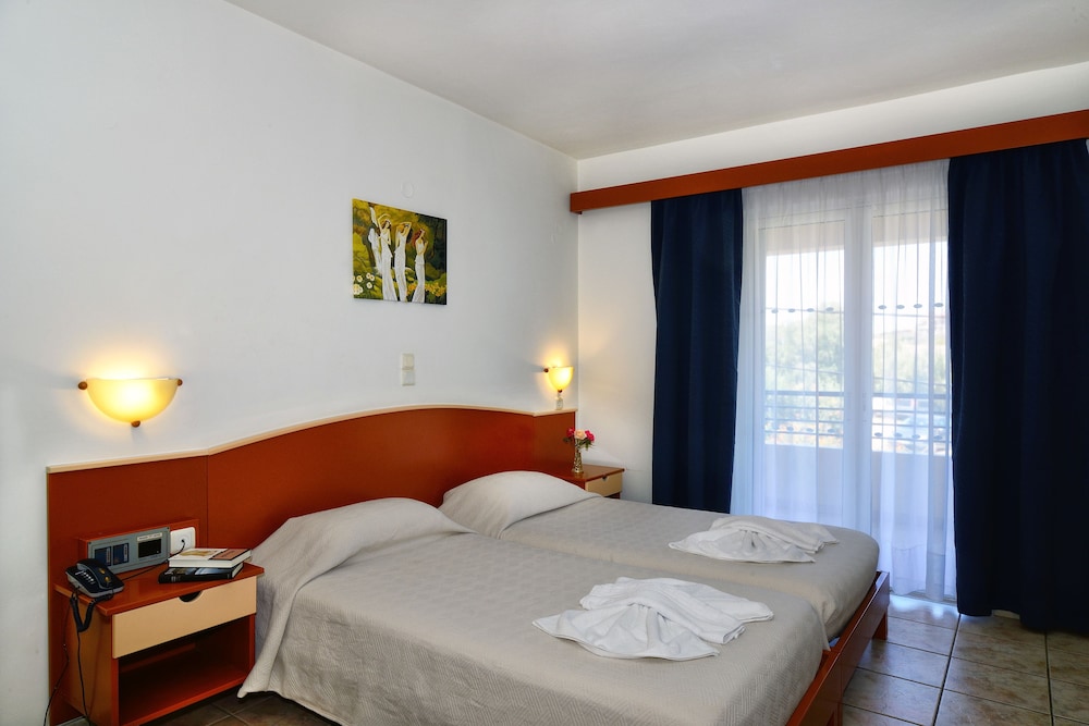 Pegasus Hotel 10/50