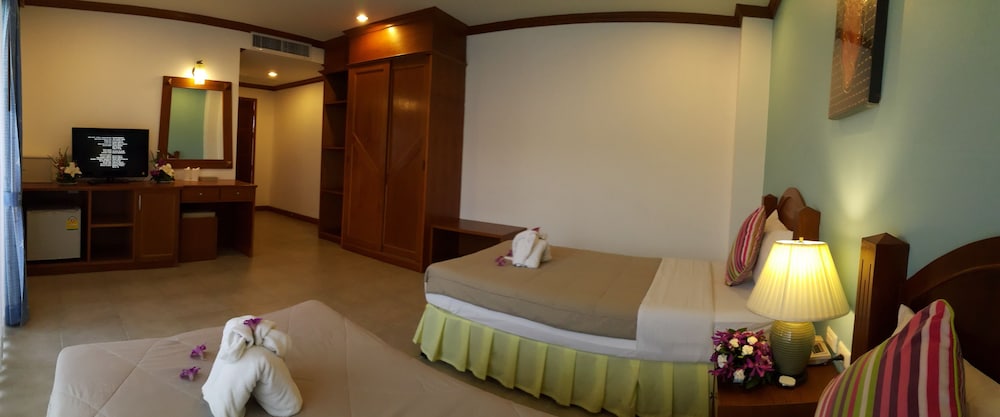 Mt Hotel 23/53