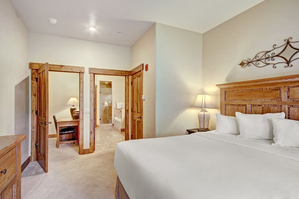 Mountain Thunder Lodge 22/80