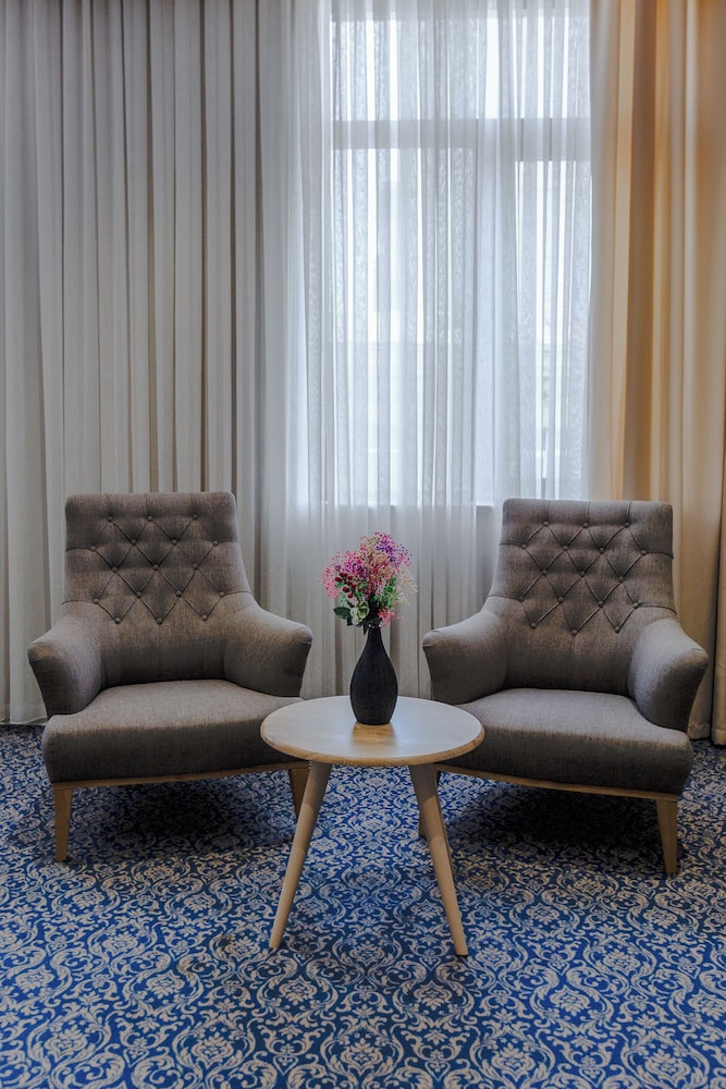 Metro City Hotel 27/44