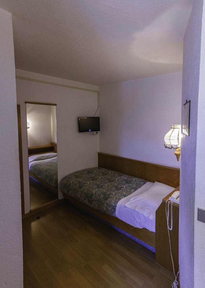 Hotel Ottoz Meublè 16/69