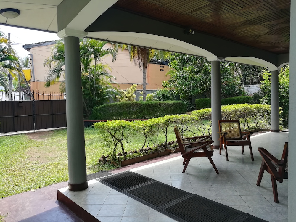 Onix Villa 18/20