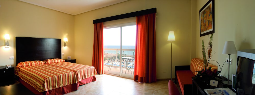 Cabogata Beach Hotel Spa 26/68