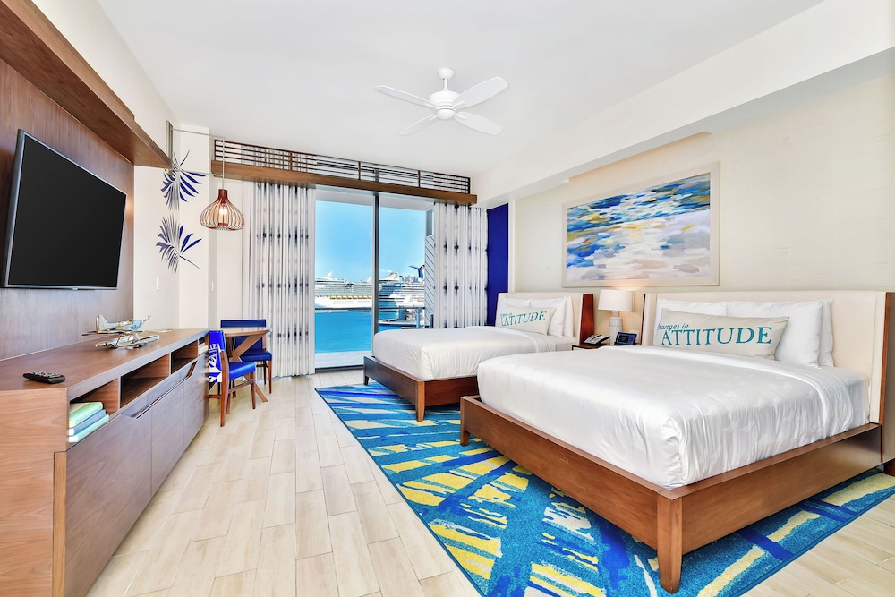 RESIDENCE, STUDIO, 2 DOUBLE BEDS, OCEAN FRONT, BALCONY, KITCHENETTE
