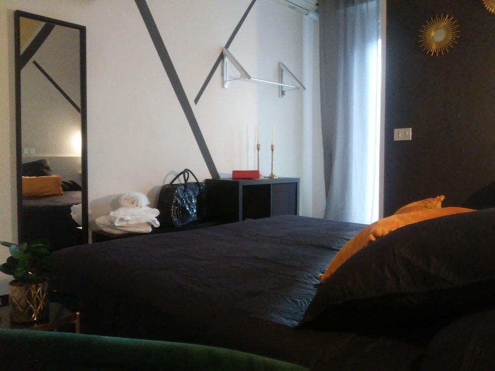 WuHostel 8/28