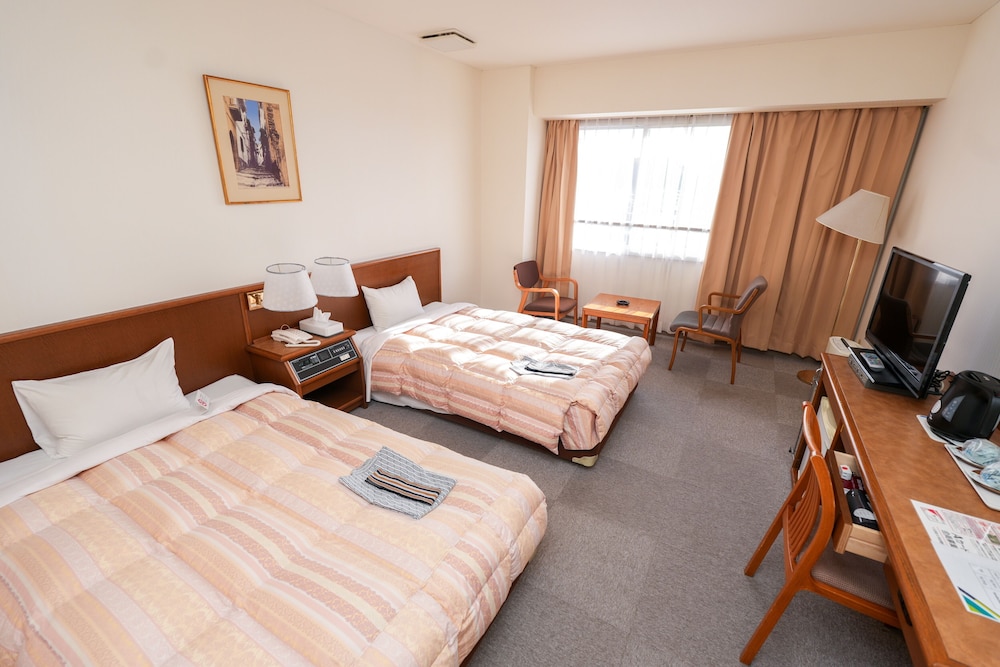 Tendo Central Hotel 16/57