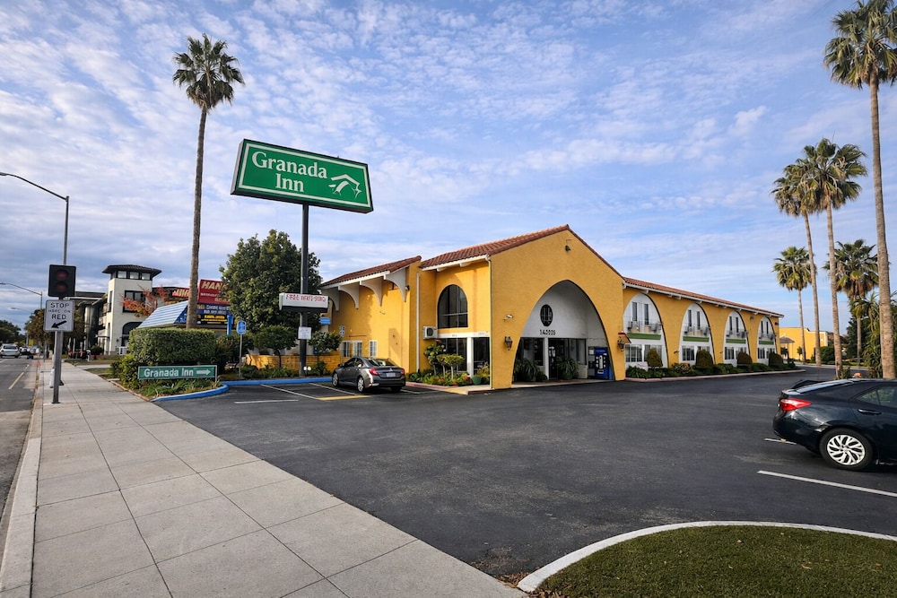 Granada Inn 61/67