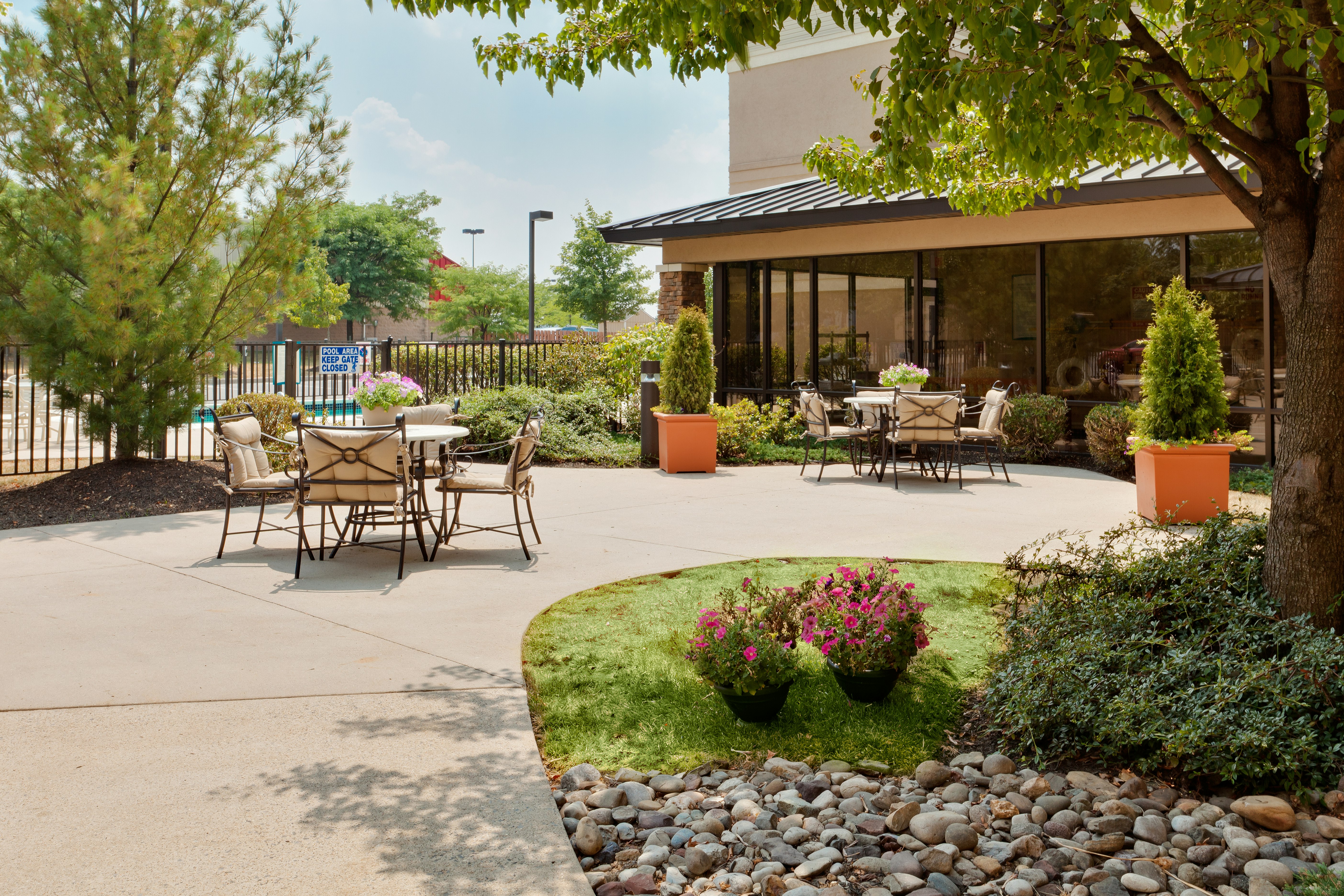 Staybridge Allentown Bethlehem Airport Suites 63/69