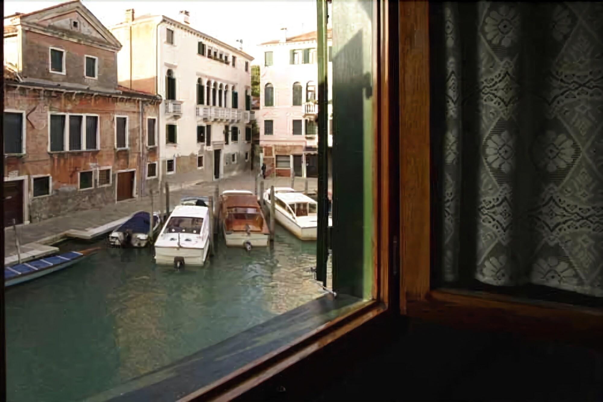 Hotel Dalla Mora 22/26