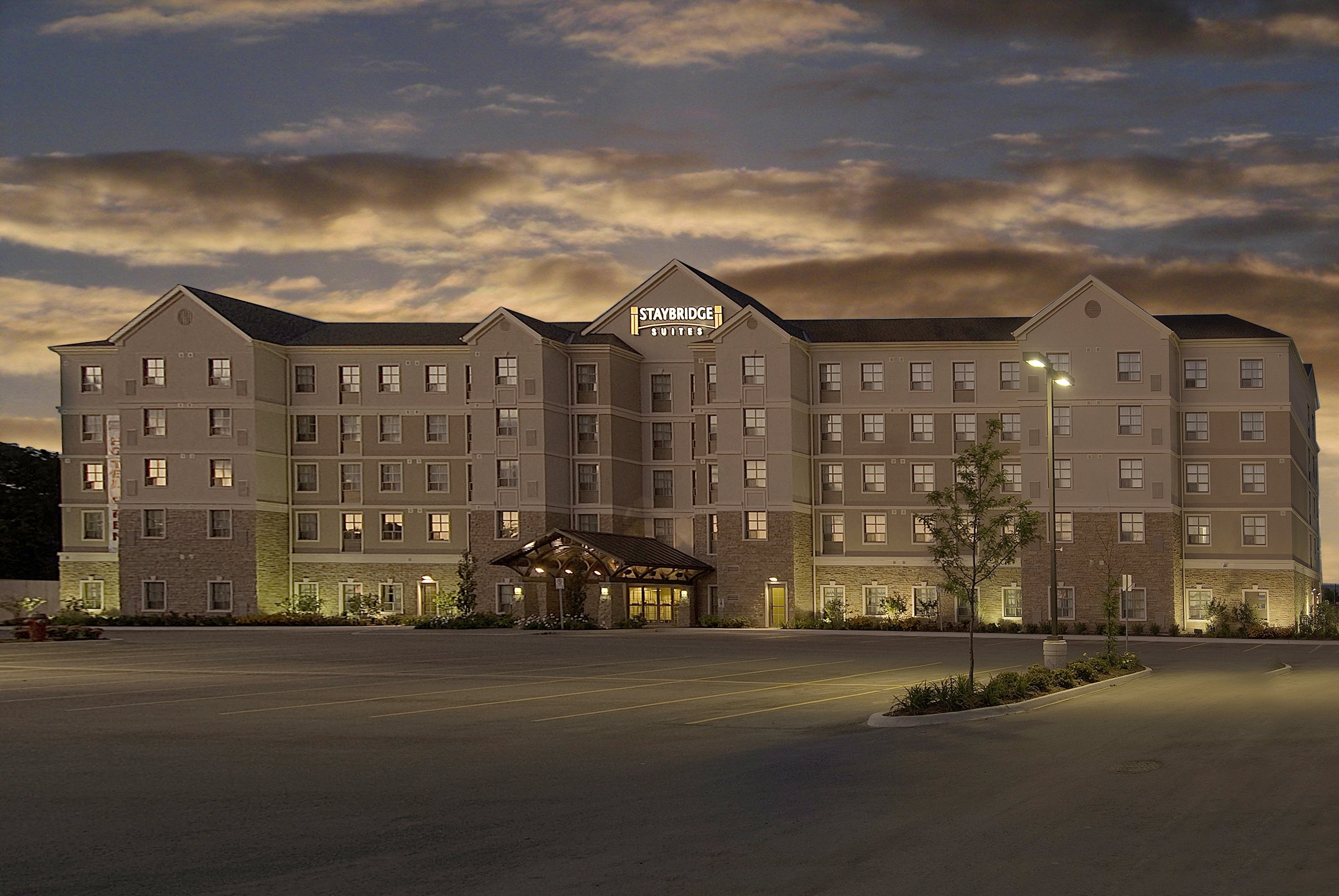 STAYBRIDGE SUITES GUELPH 2/78