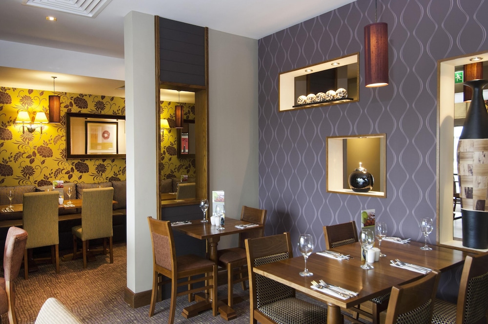 Premier Inn London Stansted Airport 35/52