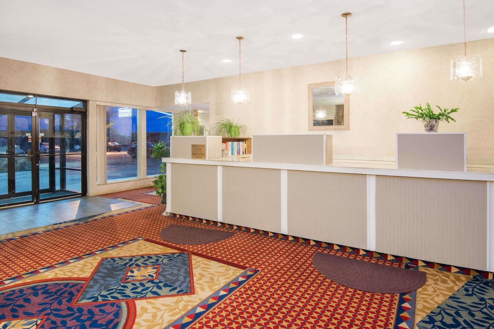 Travelodge By Wyndham Laramie 5/24
