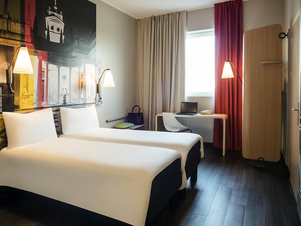 Ibis Milano Fiera 19/70