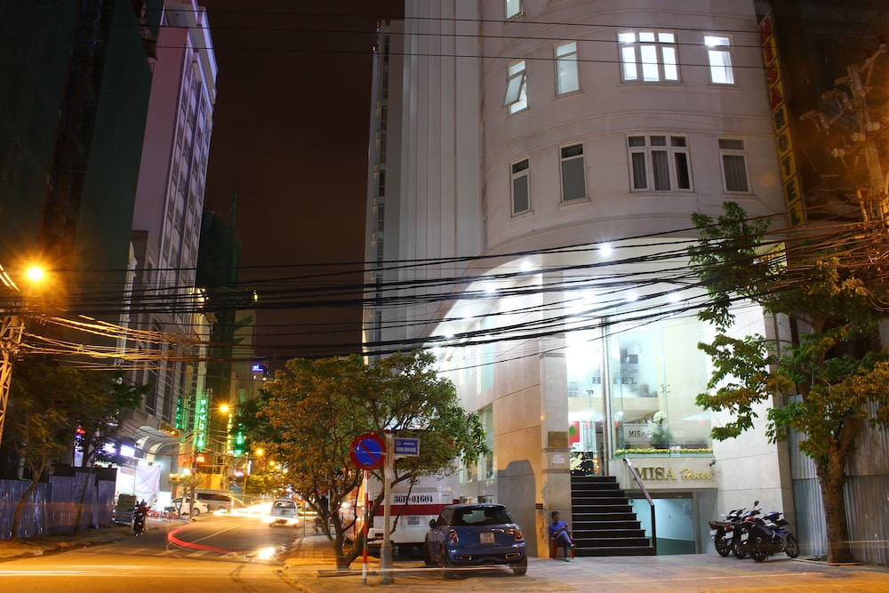 Misa Hotel 3/75