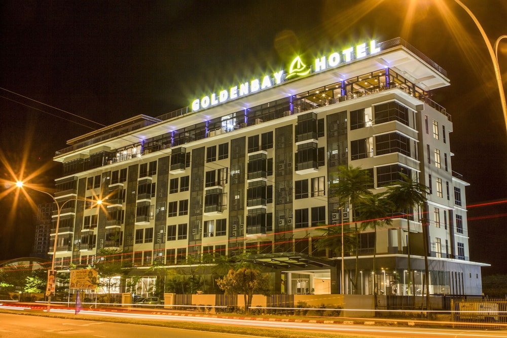Goldenbay Hotel Bintulu 1/18