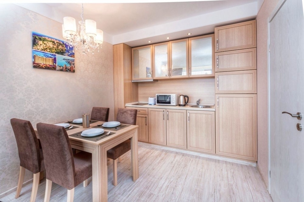 Harmony Suites Monte Carlo 8/38